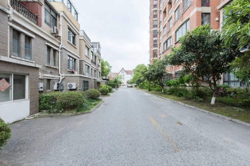 Xiaoqin Home near Joaotong University, Zizhu Park