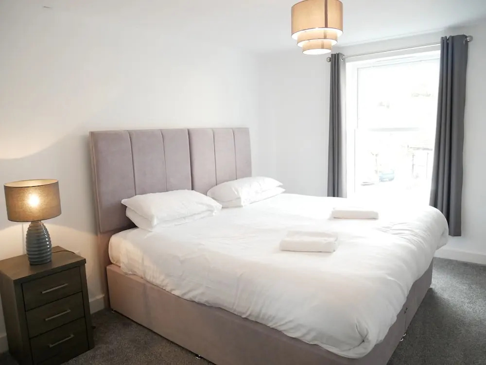 The Courtyard, 4 - Bed, Sleeps 6, Pets Welcome