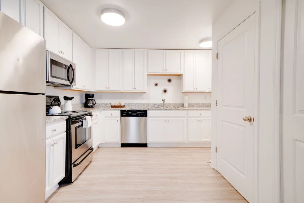 Contemporary Condo Minutes To Downtown Gulch