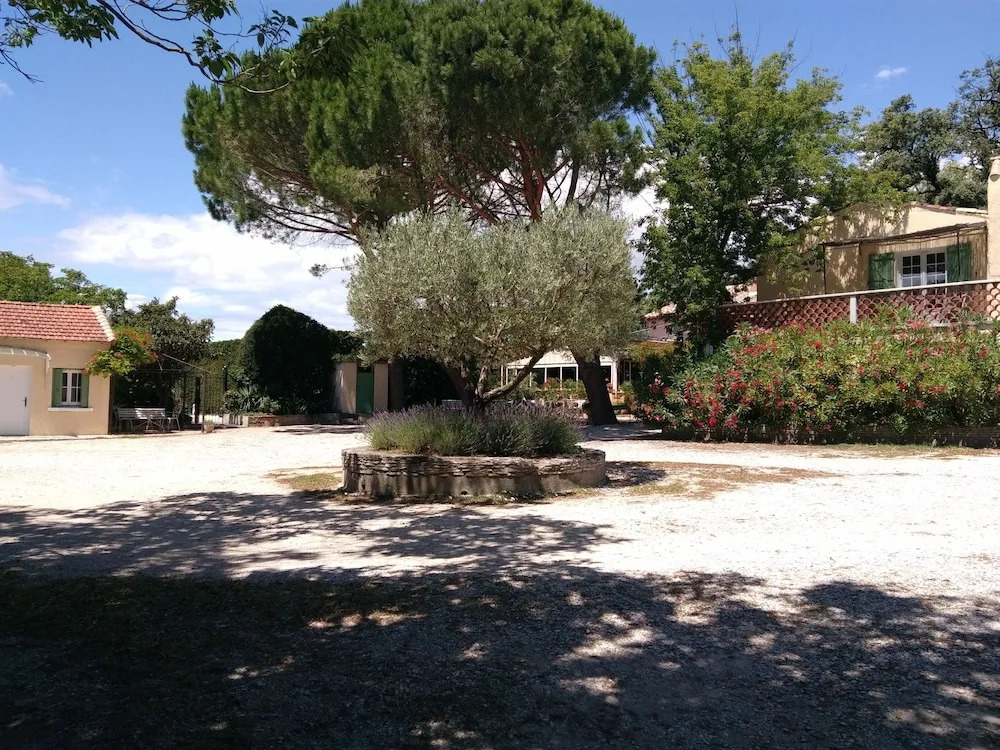 Logis Hotel Le Chêne Vert