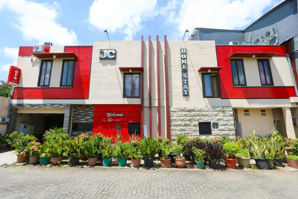 Oyo 3239 Jc Hotel