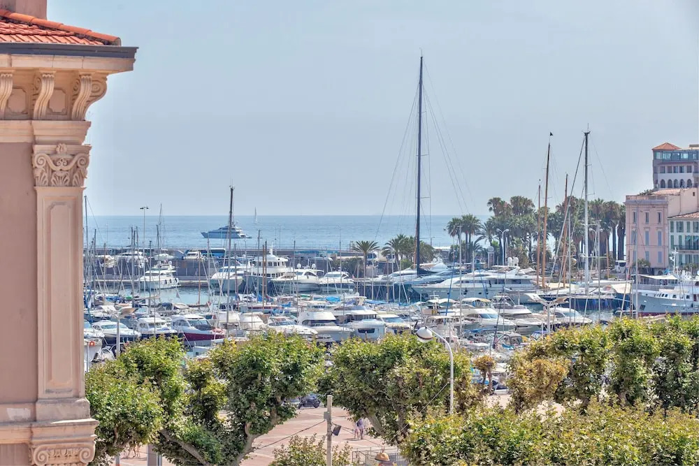 Ref 705823 in Cannes