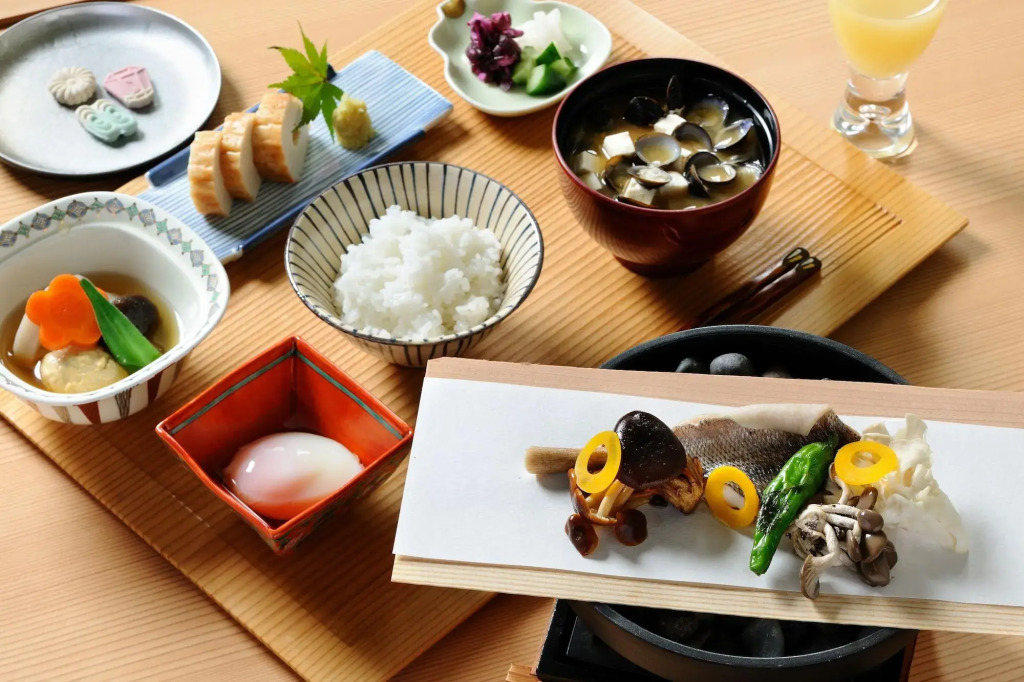 Yuraku