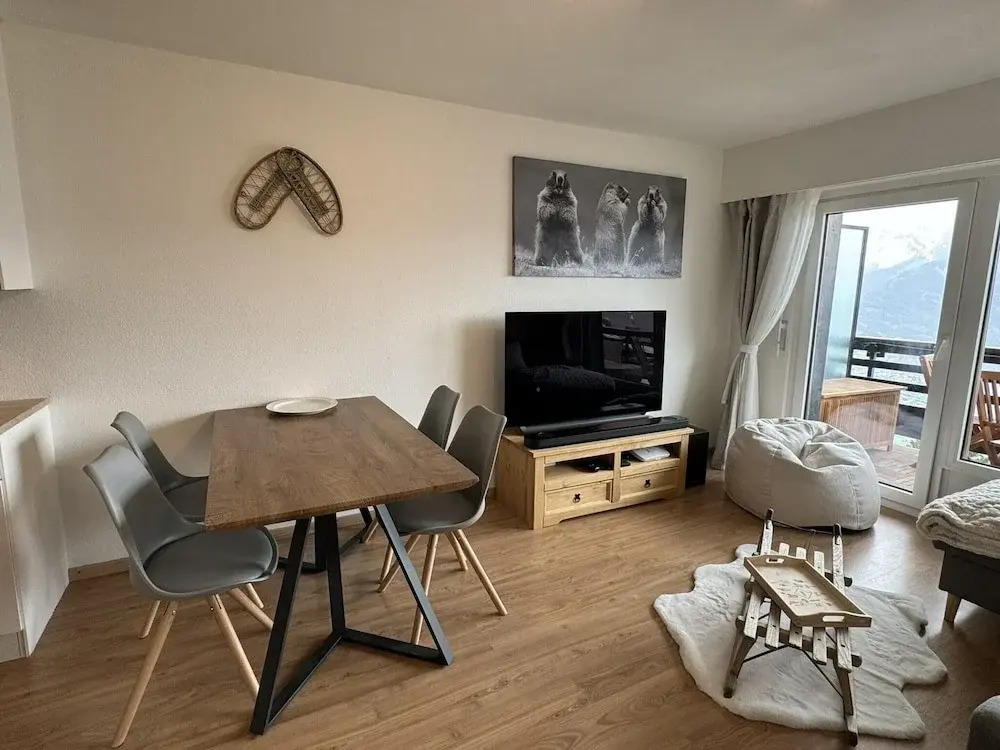 Lovely Apartment in Valley and Hills