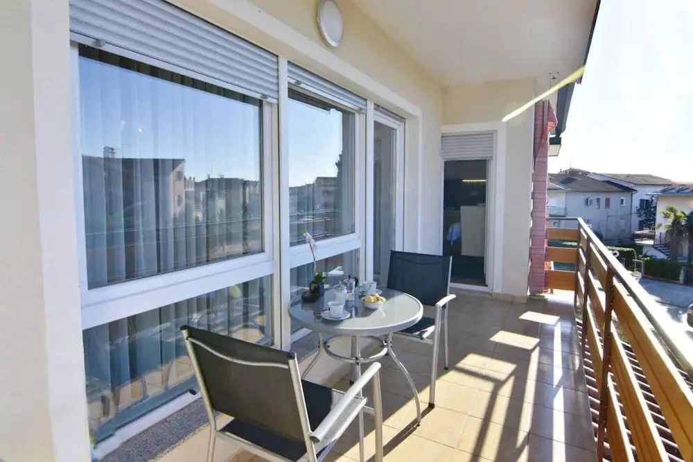 Sunny apartment in Umag