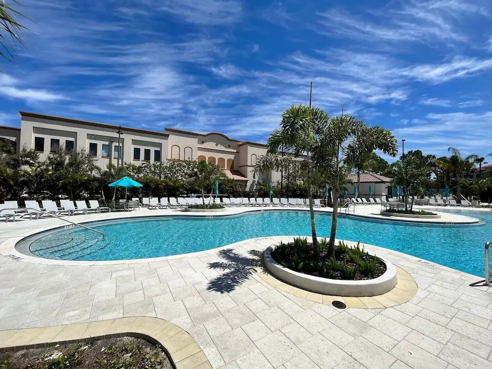 Epic Universe Brand New Modern Vista Cay Reserve Condo - 6005