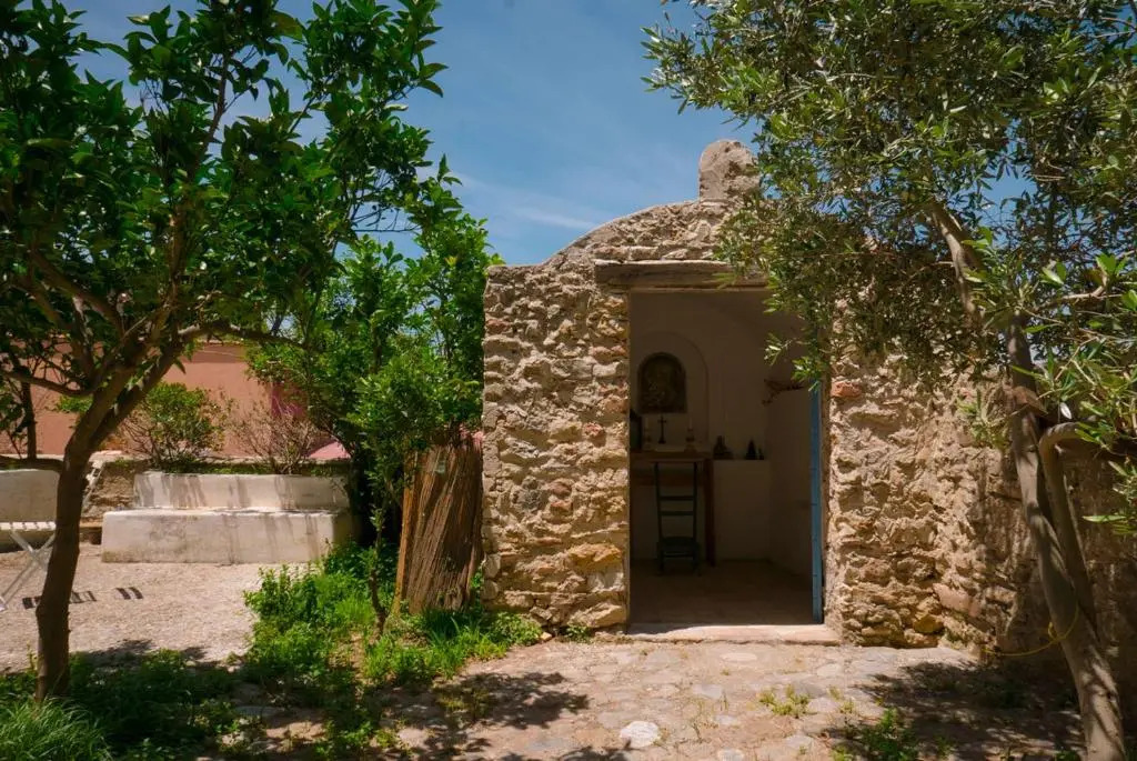 BORGO PETELIA, Casa Centro, Antica abitazione calabrese con giardino, ristrutturata