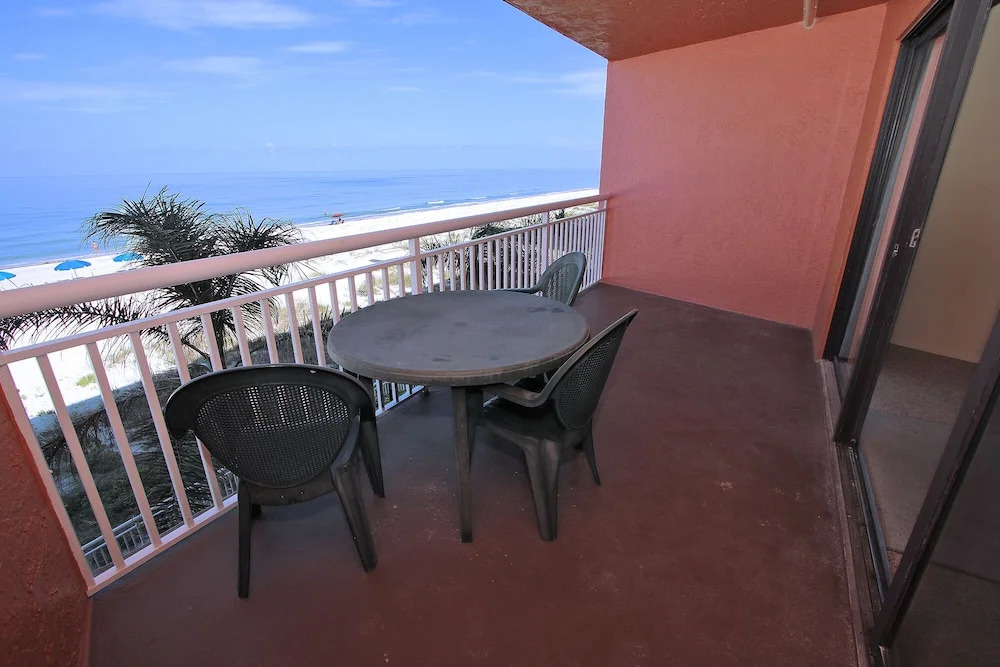 Chateaux 205 Apartment