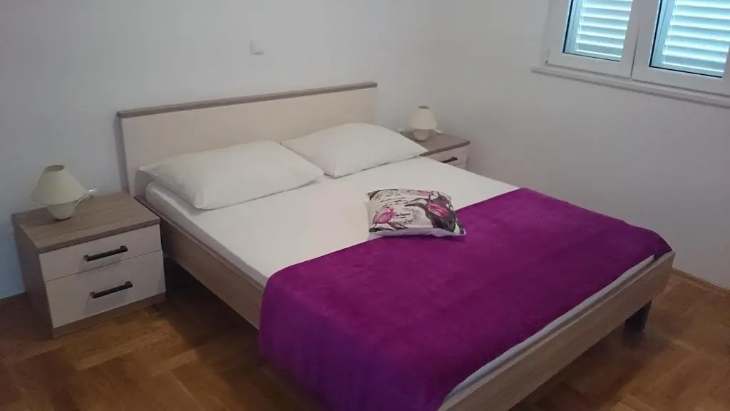 Apartment Lara