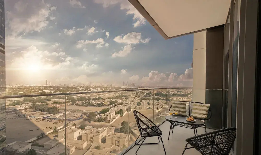 LUX Luxury Downtown Views Suite
