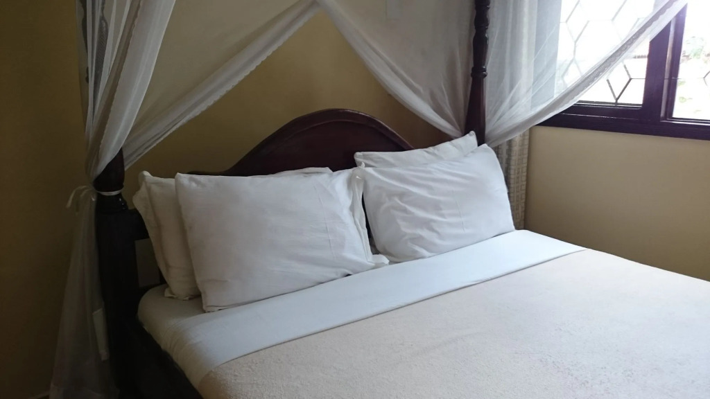 Transit Airport B&B