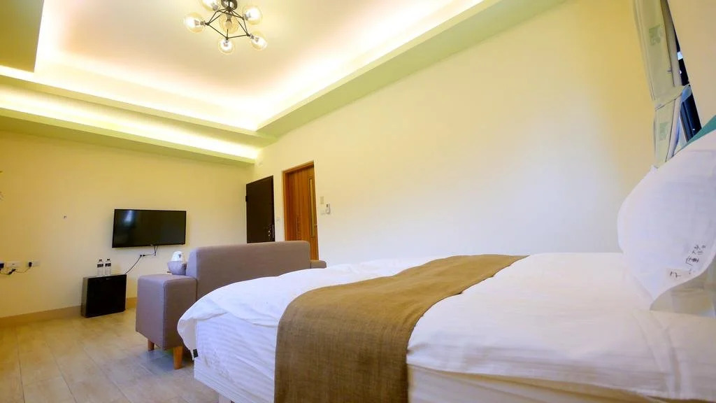 96 Coll Pig Hotel