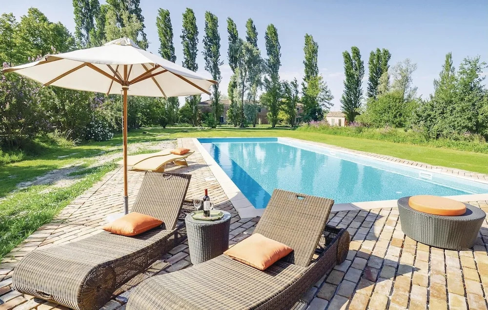 Beautiful Home In Taglio Di Po Ro