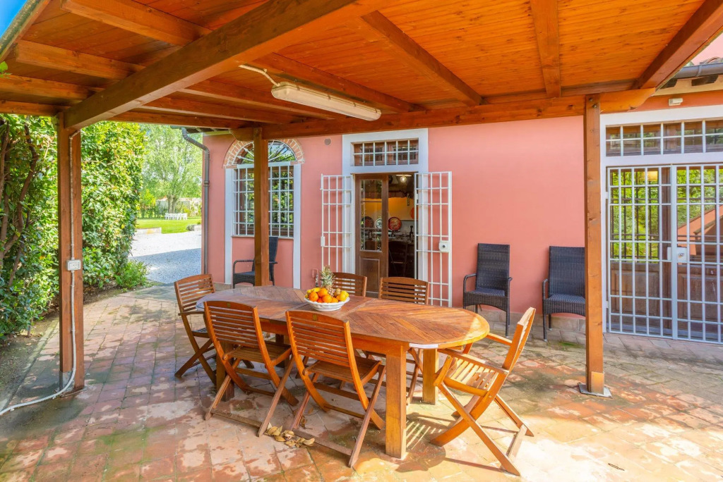 Villa Rossa Large Private Pool WiFi