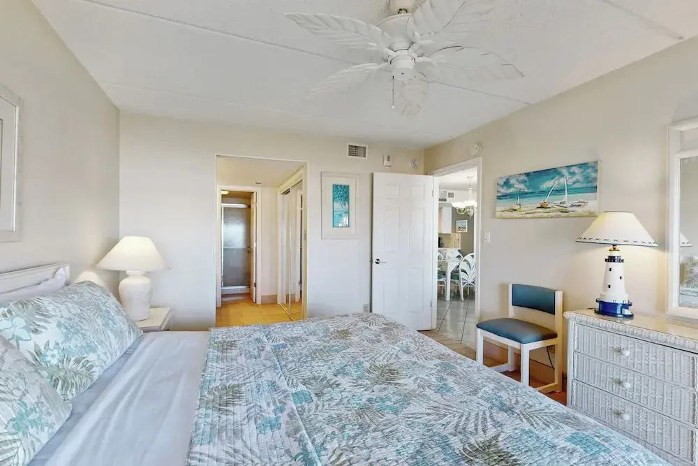 Gulf-front 2BR w/ Balcony: Suntide III - Unit 502