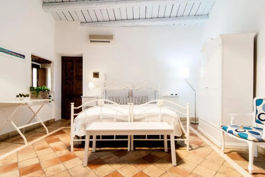 A 50 passi dal Tempio di Apollo