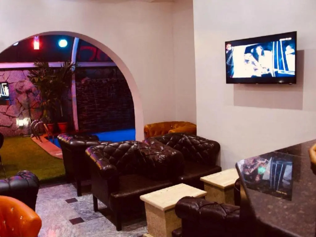 E-Suite Hotel