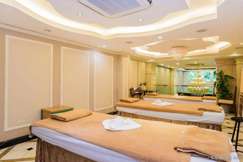 Scent Premium Hotel and Sky Bar