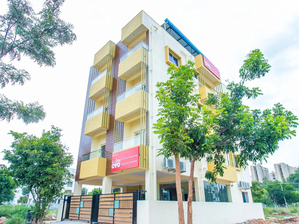 OYO Flagship 16043 Hennur