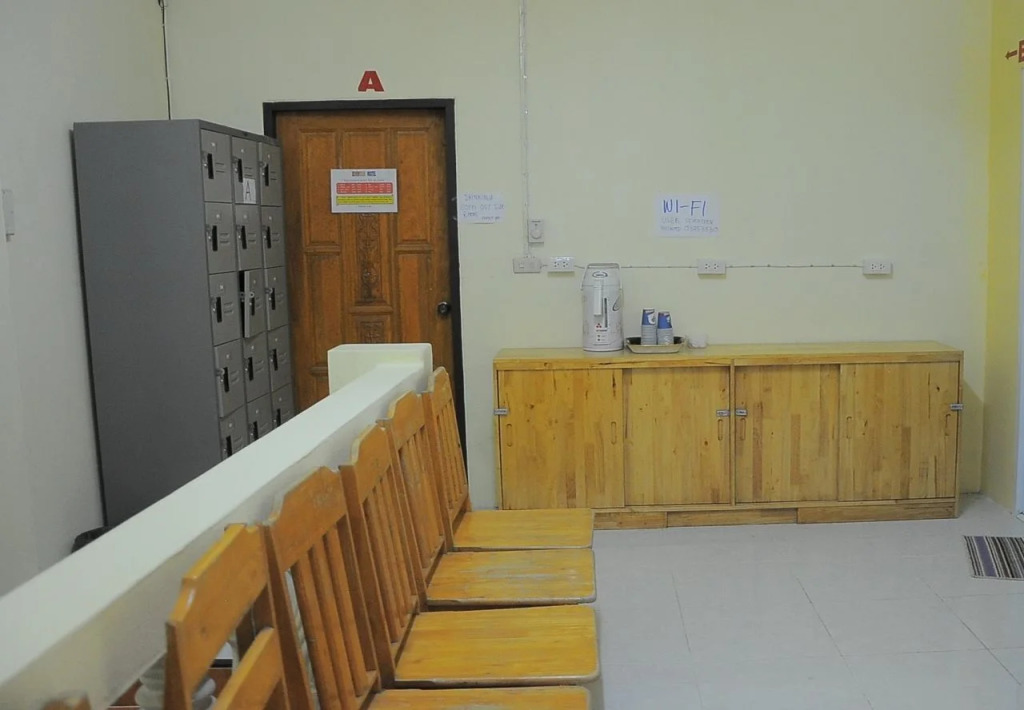 Seventeen Hostel