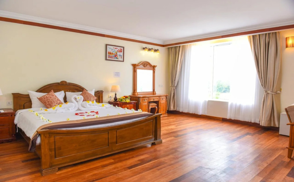 Pursat Riverside Hotel & Spa