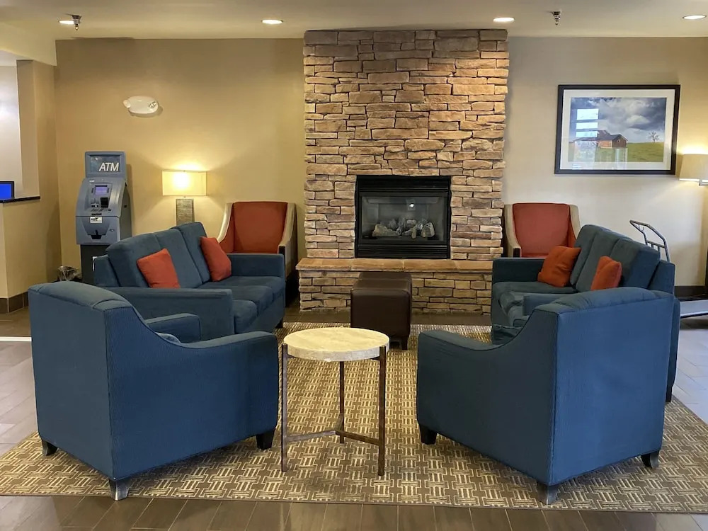 Comfort Suites