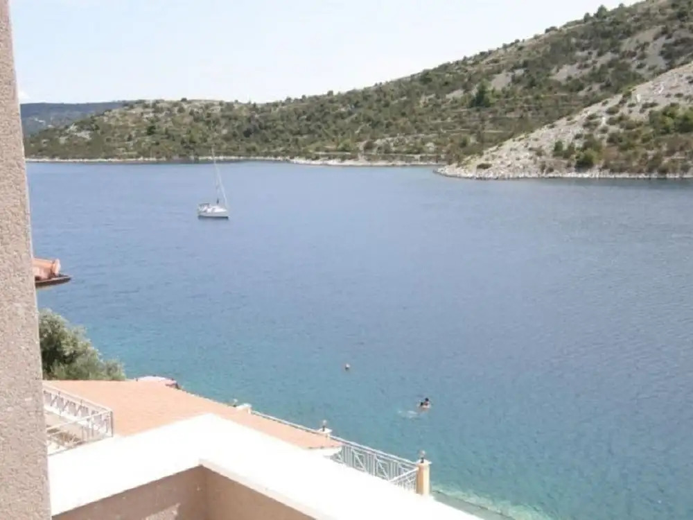 Ljubi - 20m From Beach - A3 Zeleni