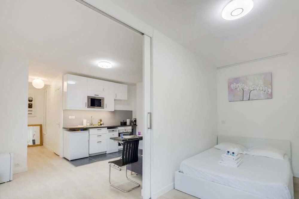 Minimalist Apartment in Rue Hippolyte - 14th Arrondissement