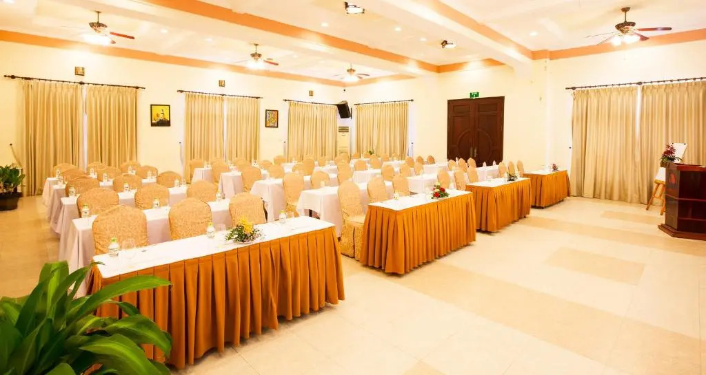 Golden Coast Resort & Spa