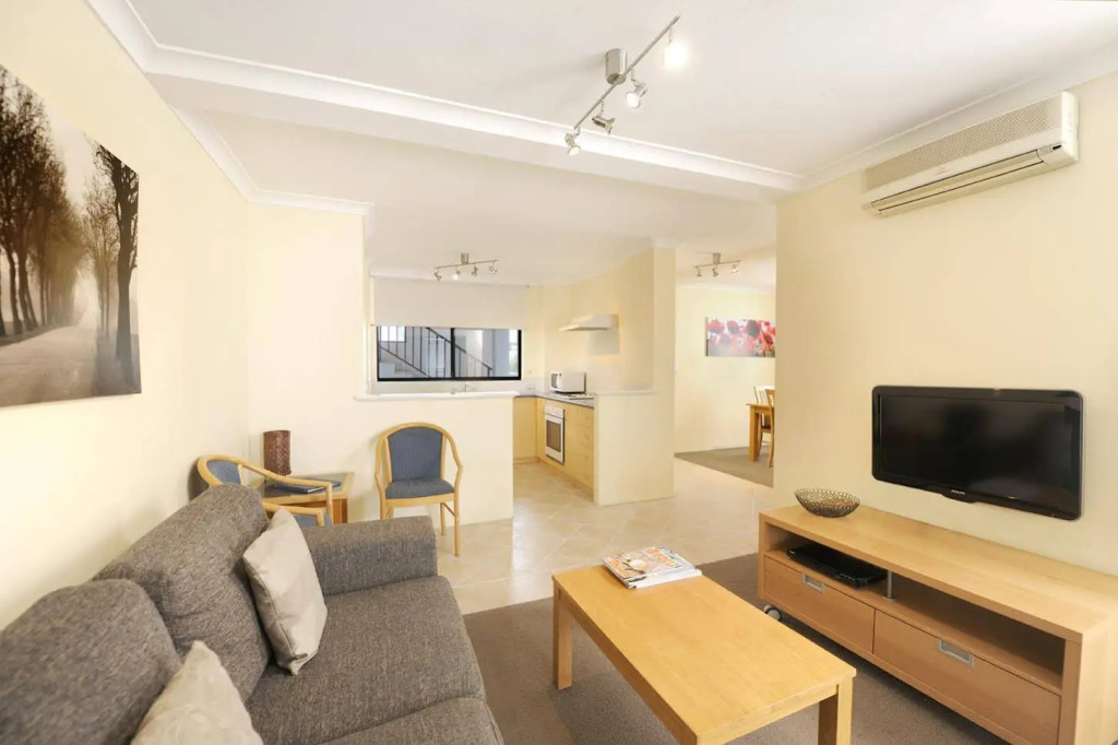 Lodestar Waterside Apartments