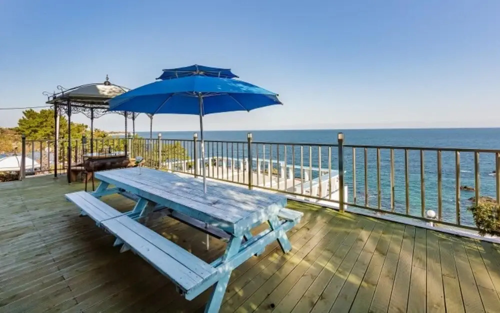 gyeongju blue21 poolvilla pension