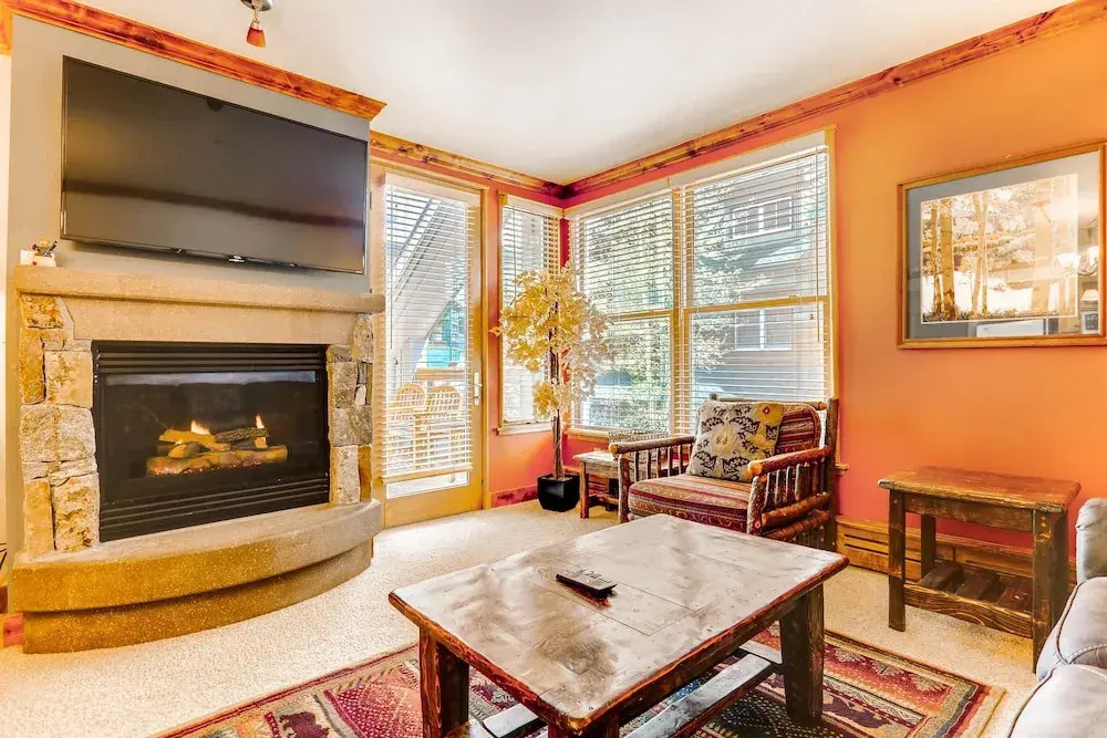 Updated 1br Premier  At Black Bear Lodge- Kids Ski Free 1 Bedroom Condo by RedAwning
