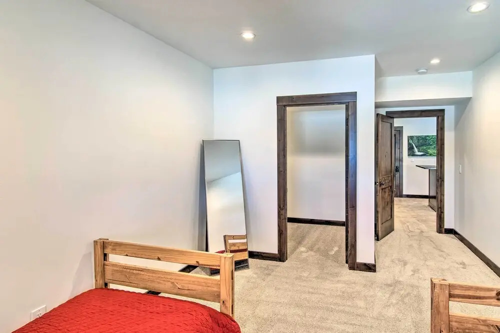 Spacious Big Sky Home w/ Hot Tub & Grill