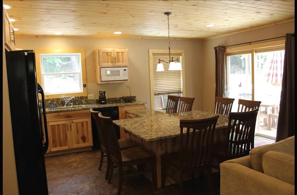 Hot Tub, Sauna, Fireplace, A/c, Dog Friendly, 1 mi to Whiteface, Forest View, Cascade Mountain Chalet