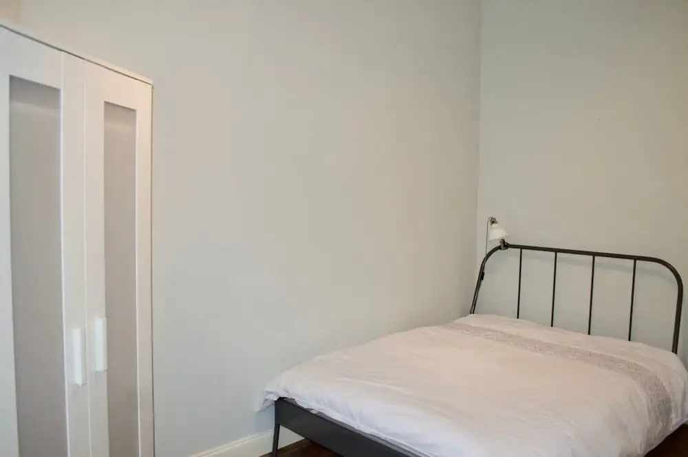 Spacious 2 Bedroom Apartment in Meadowbank
