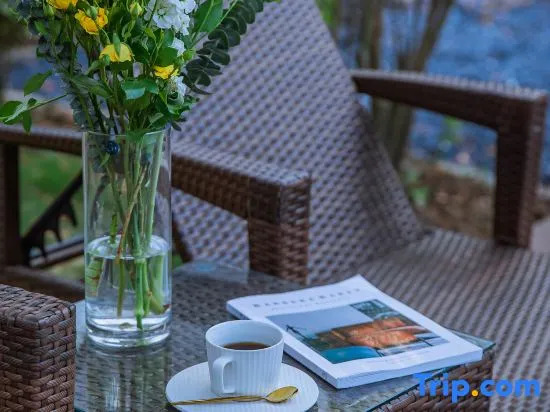 Facing the Mountain for Residence | Anji Zhuxi Mountain Wild Drift Dock Homestay