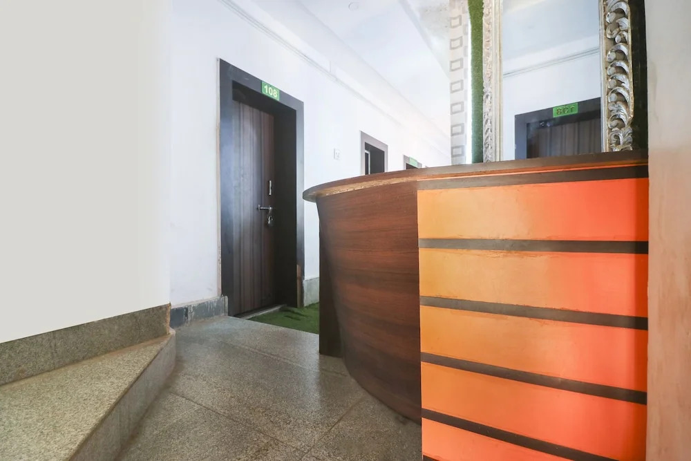 OYO Flagship 18658 Hotel Royal Green