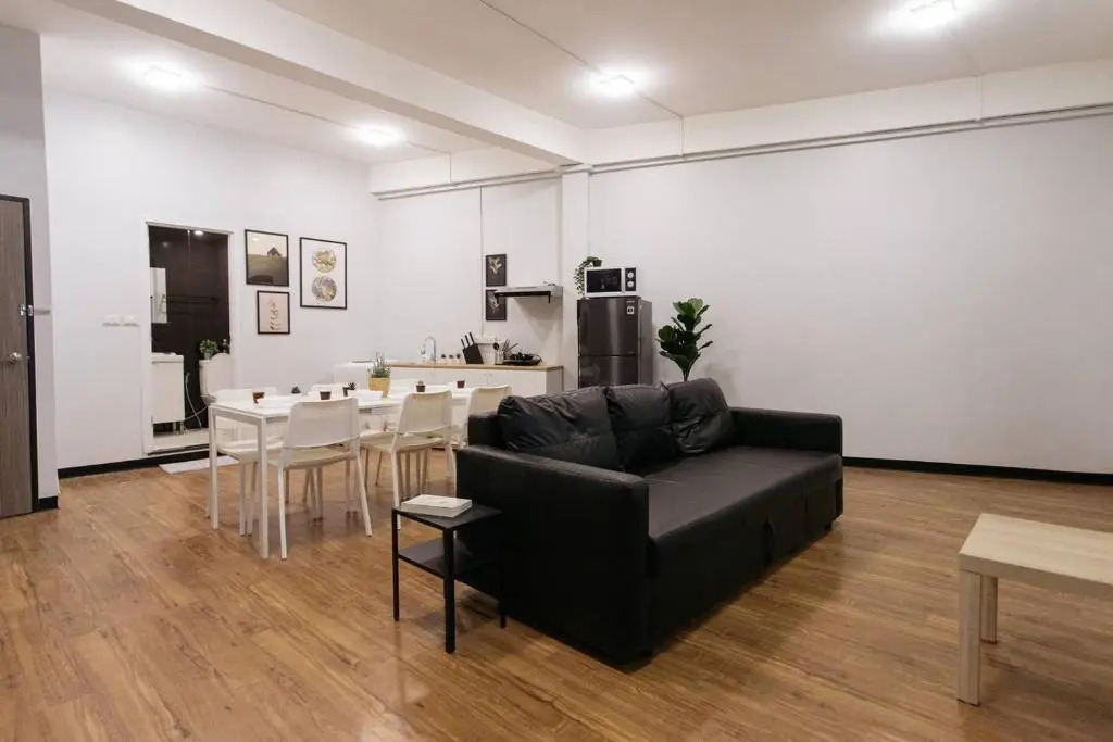 U3 Large 2 Bedroom Full Kitchen Near BTS Udomsuk