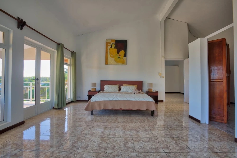 Hibiscus Villa - 5 Rooms