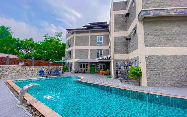 Cha Lis Family Hotel&Hostel