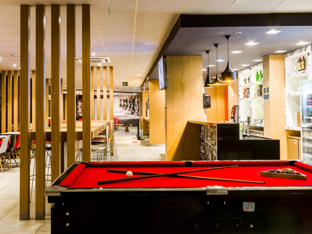 ibis Marilia