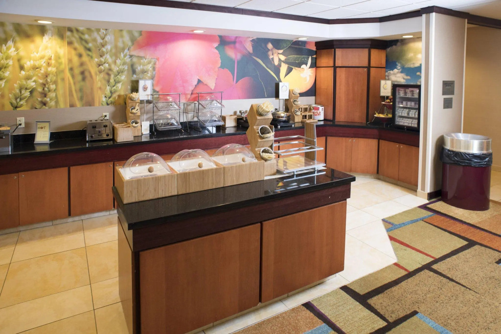 White River Inn & Suites