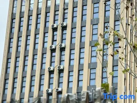 Yuhuan Xinji Hotel