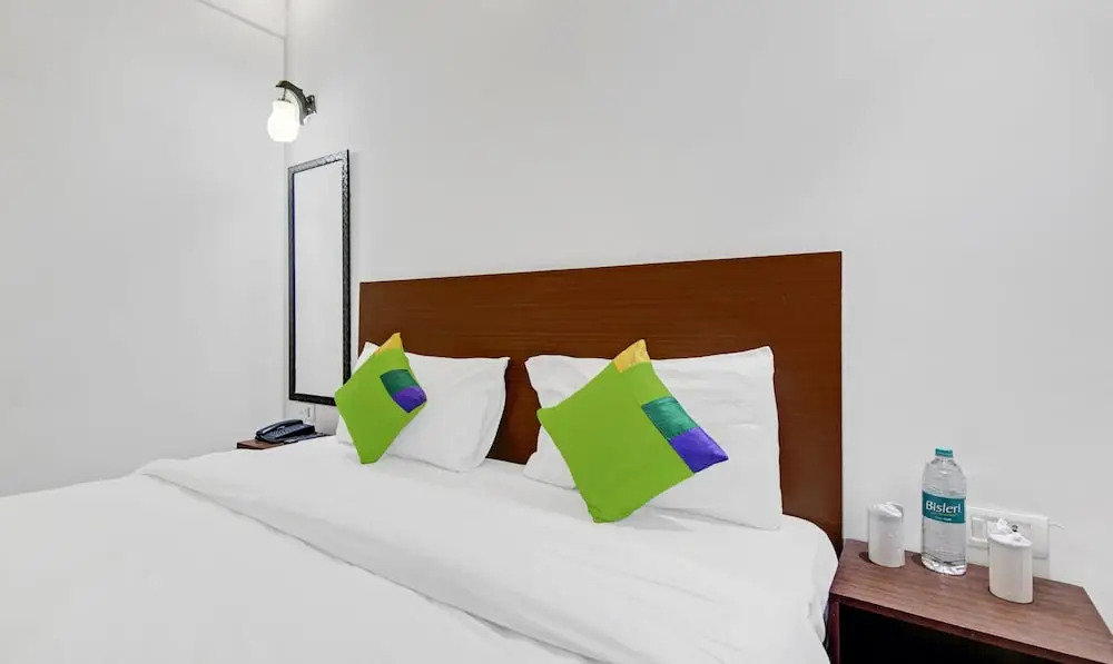 OYO Townhouse 80033 Noida Grand