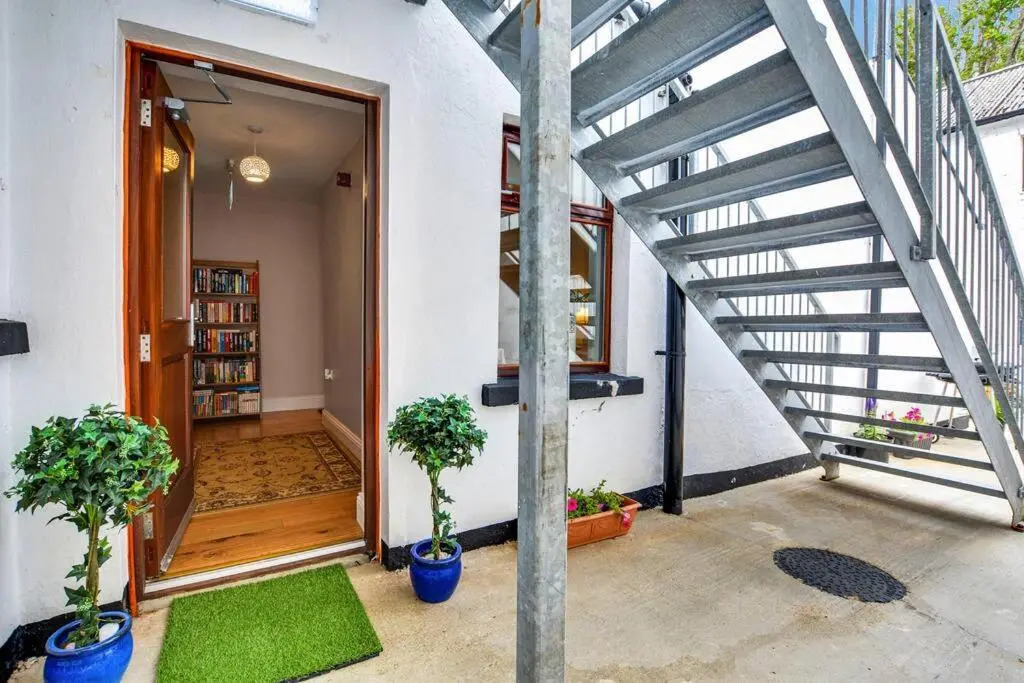 1 minute from the beach 2 bedroom apartment