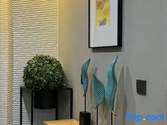 Homeinn Selected Hotel (Beijing Zhongguancun Suzhou Bridge Subway Station)