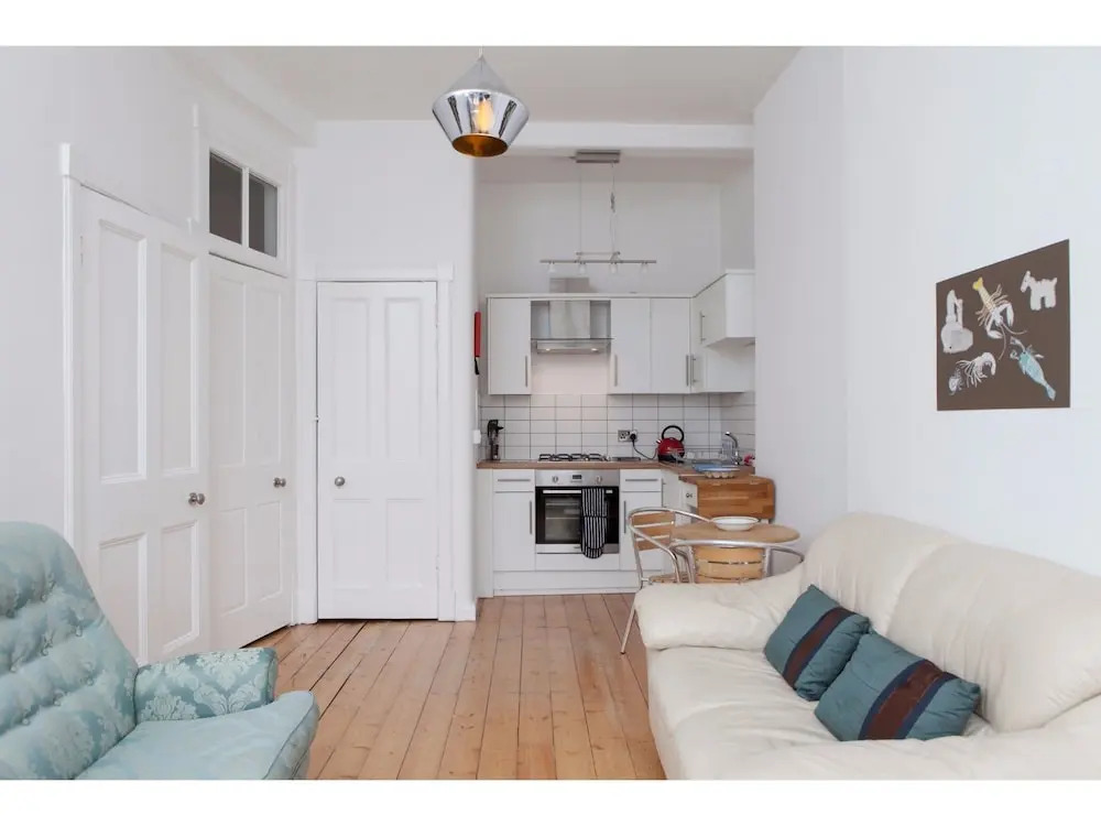 Cozy 1-bed Flat in Stockbridge Sleeps 4
