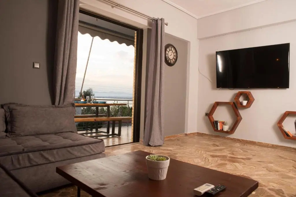 Holiday Alchemy- Apt just 100m to sea