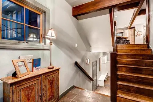 Boulder Ridge Retreat