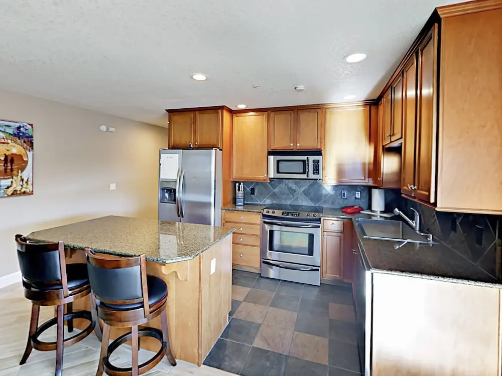 N Pacific Unit 47 - 2 Br Condo